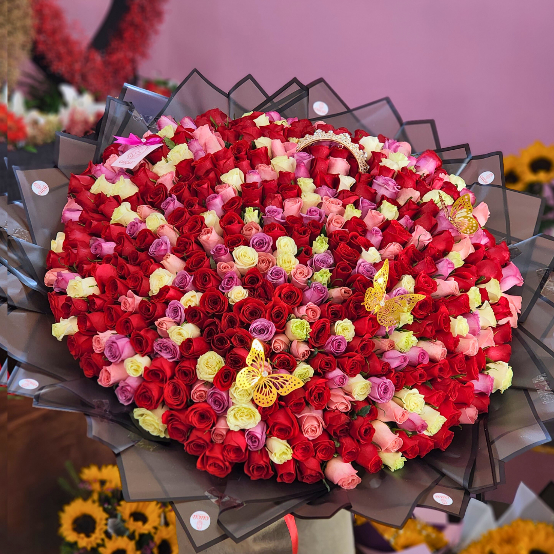 Ramo 500 Rosas con Corona